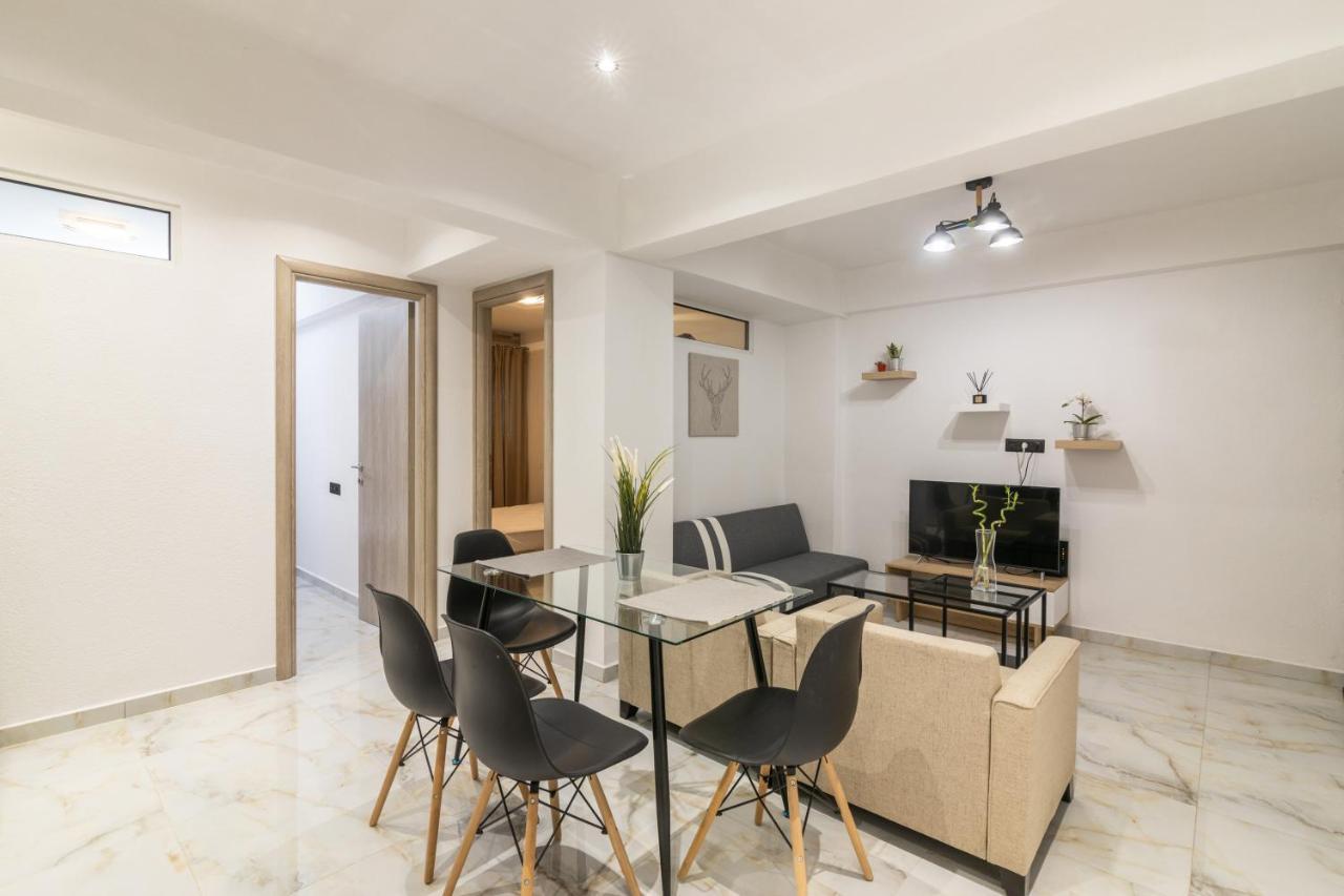 White Lux House In Town Apartment เทสซาโลนิกิ ภายนอก รูปภาพ